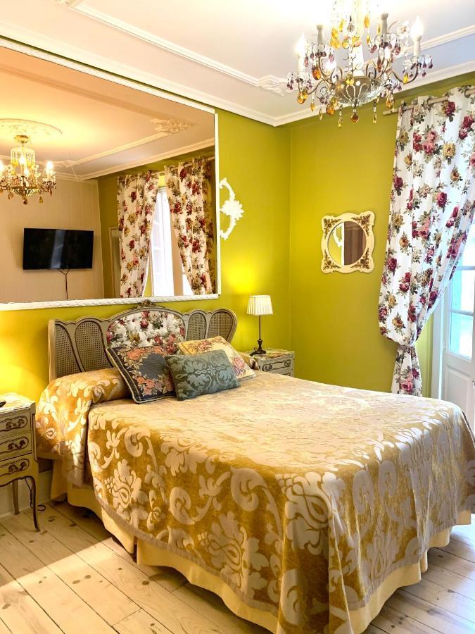 Hostal Boutique Puerta Del Sol Torrelavega Zewnętrze zdjęcie